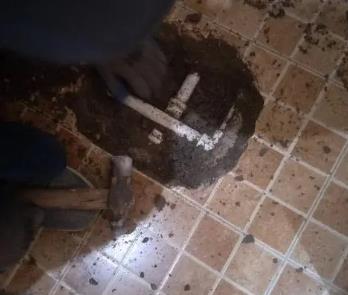 长岭卫生间漏水维修公司为您分享下卫生间渗水如何处理及注意事项