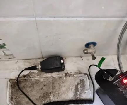 长岭屋顶漏水维修公司分享下卫生间漏水的危害及解决方法